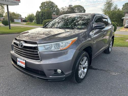 2014 Toyota Highlander LE