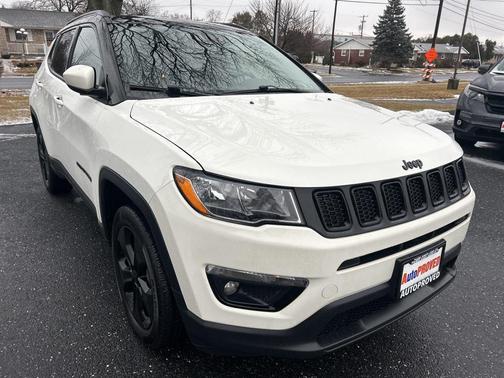 White Clearcoat 2019 Jeep Compass Latitude