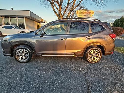 2022 Subaru Forester Premium