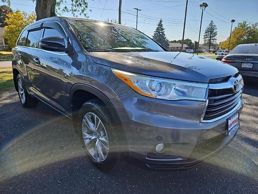 2014 Toyota Highlander LE