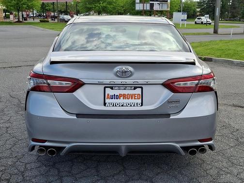 Midnight Black Metallic 2018 Toyota Camry XSE
