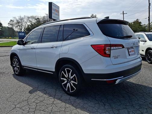 Platinum White Pearl 2021 Honda Pilot AWD Elite