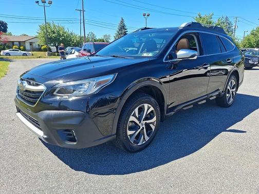 Crystal Black Silica 2022 Subaru Outback Touring