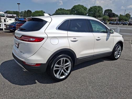 White Platinum Clearcoat Metallic 2017 Lincoln MKC Reserve