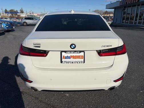 2019 BMW 330 xDrive