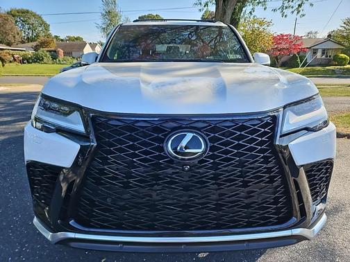 2022 Lexus LX 600 Base