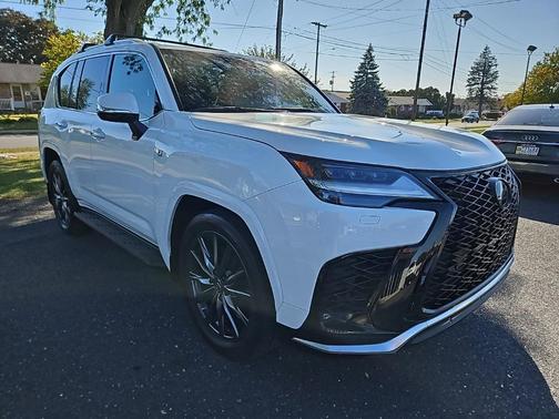 2022 Lexus LX 600 Base