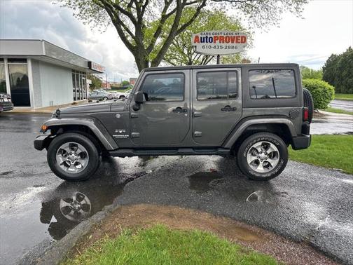 2017 Jeep Wrangler Unlimited Sahara