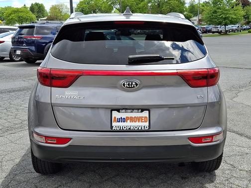 Mineral Silver 2018 Kia Sportage EX