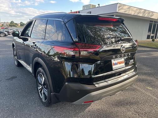 2021 Nissan Rogue SL