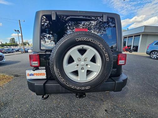 2017 Jeep Wrangler Unlimited Sport