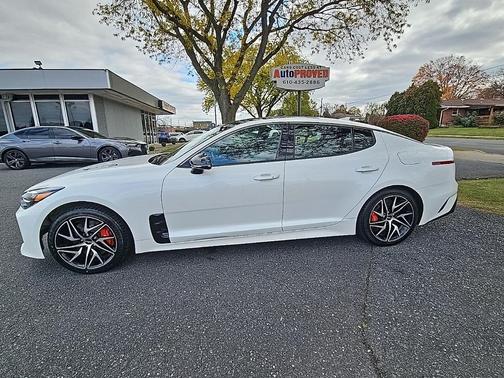 2023 Kia Stinger GT-Line