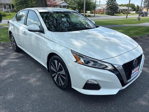 2022 Nissan Altima 2.5 SV