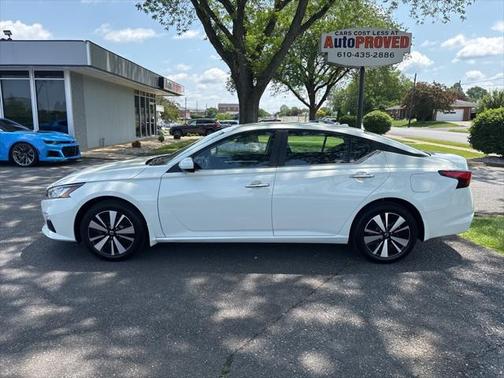 2022 Nissan Altima 2.5 SV