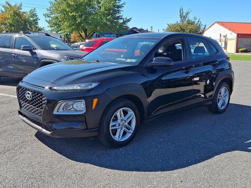 Ultra Black 2021 Hyundai KONA SE