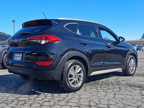 2017 Hyundai TUCSON SE