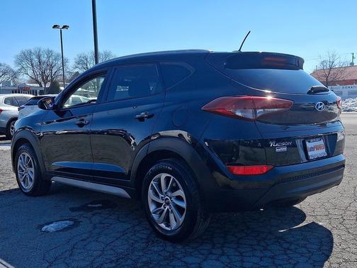 2017 Hyundai TUCSON SE