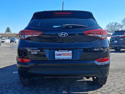 2017 Hyundai TUCSON SE