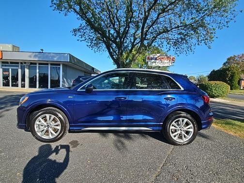 2021 Audi Q3 45 S line Premium