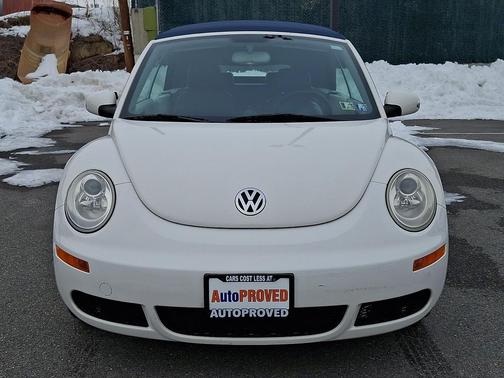 2009 Volkswagen New Beetle S