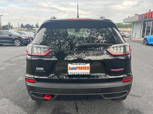 2022 Jeep Cherokee Trailhawk