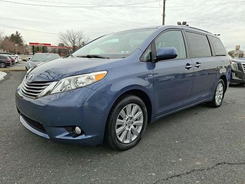 2017 Toyota Sienna XLE