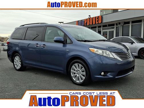 2017 Toyota Sienna XLE