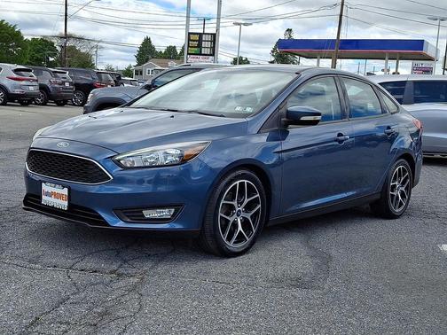Blue Metallic 2018 Ford Focus SEL