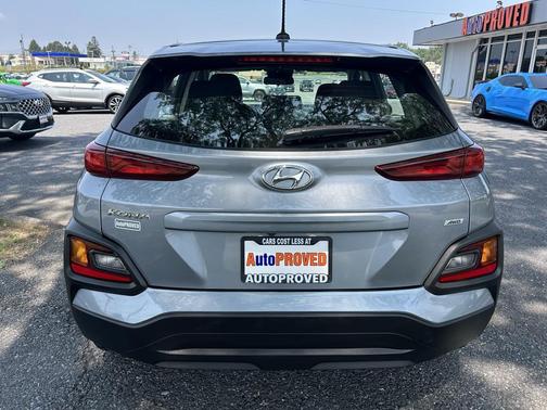 Sonic Silver 2021 Hyundai KONA SE
