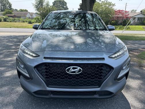 Sonic Silver 2021 Hyundai KONA SE