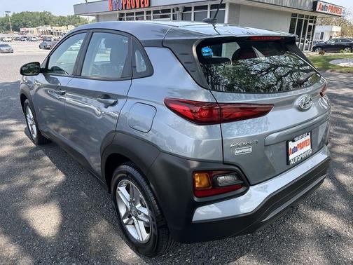 Sonic Silver 2021 Hyundai KONA SE