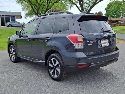 Dark Gray Metallic 2018 Subaru Forester 2.5i Premium