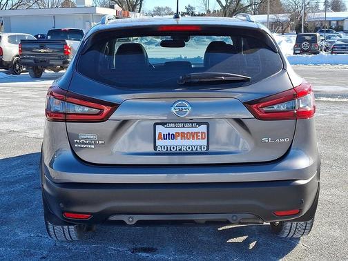 2021 Nissan Rogue Sport SL