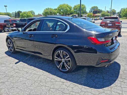Black Sapphire Metallic 2021 BMW 330 xDrive