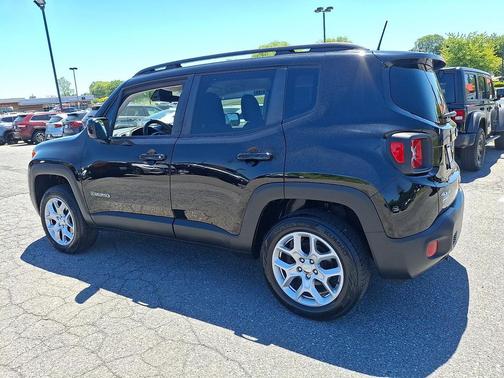 Black 2018 Jeep Renegade Latitude