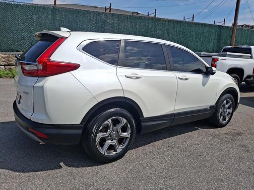 White Diamond Pearl 2017 Honda CR-V EX