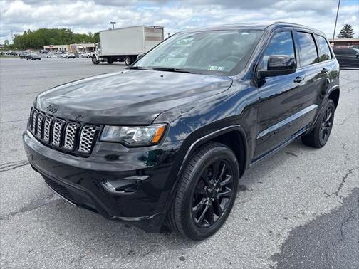 2022 Jeep Grand Cherokee Laredo