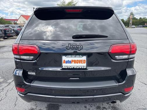 2022 Jeep Grand Cherokee Laredo
