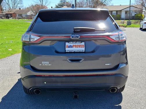 Magnetic Metallic - J7 2018 Ford Edge SE