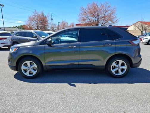 Magnetic Metallic - J7 2018 Ford Edge SE