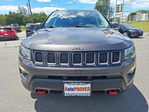 Granite Crystal Metallic Clearcoat 2019 Jeep Compass Trailhawk