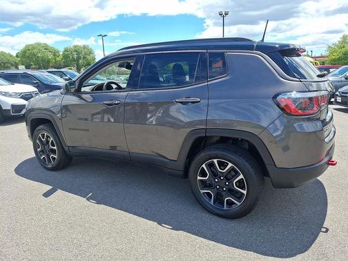 Granite Crystal Metallic Clearcoat 2019 Jeep Compass Trailhawk