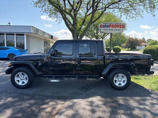 2022 Jeep Gladiator Sport S