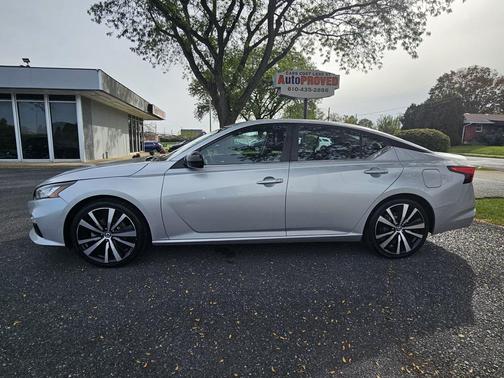 2020 Nissan Altima SR FWD