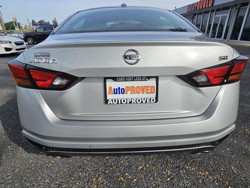 2020 Nissan Altima SR FWD