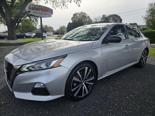 2020 Nissan Altima SR FWD