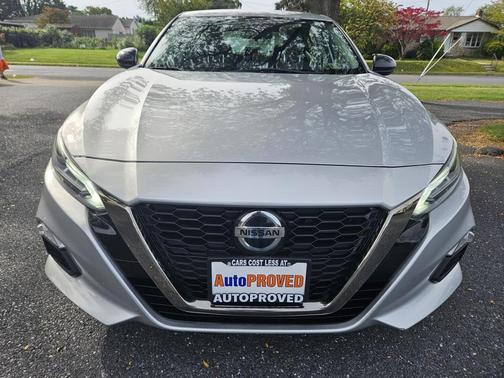 2020 Nissan Altima SR FWD