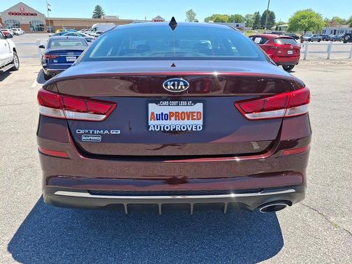 Sangria 2020 Kia Optima LX