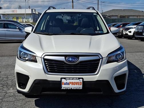 Crystal White Pearl 2019 Subaru Forester Premium