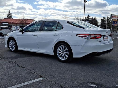 2018 Toyota Camry LE
